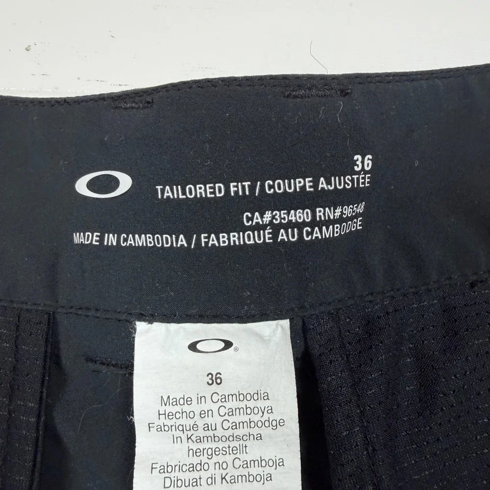 Oakley Tailored Fit Mens Black Performance Shorts 36 Laser Cut Vented Stretch